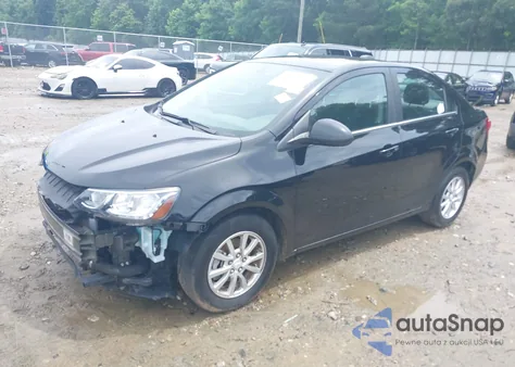 2020 Chevrolet Sonic Fwd Lt z USA, uszkodzony, nr VIN 1G1JD5SB7L4118668